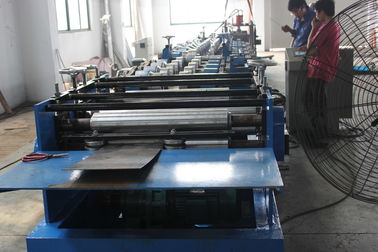 China O Purlin de C lamina a formação da máquina com perfuração do automóvel/corte fornecedor