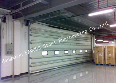 China Portas industriais transparentes verticalmente de abertura da garagem com as portas flexíveis do obturador da cortina fornecedor