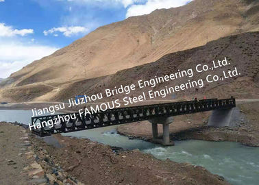 China Ponte de aço pré-fabricada de Bailey para a ponte portátil do aço estrutural do projeto da tutela da água com cais de apoio fornecedor