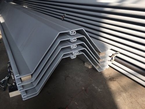 China Tipo padrão pilhas do En Z da chapa de aço para paredes do cais fornecedor
