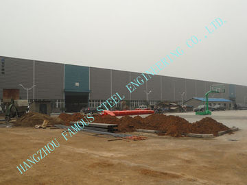 China Construções de aço ASTM 83' da casa pré-fabricada da categoria A36 X 92' com feixes de seção de H fornecedor