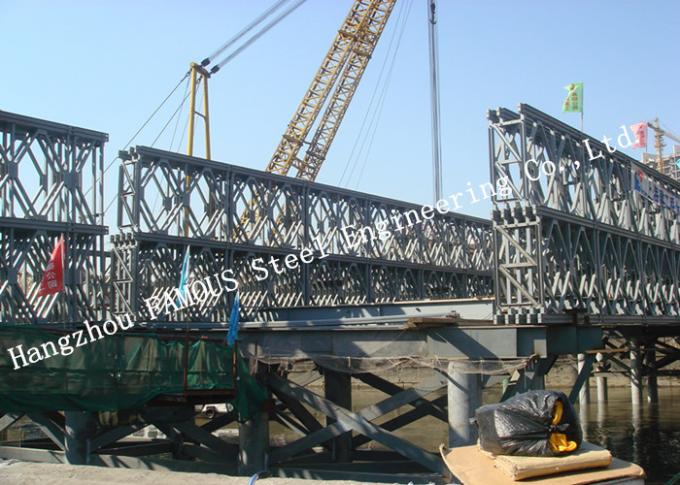 Tipo ponte da plataforma da fileira do dobro HD200 de Bailey de aço modular que iça a instalação no local 0