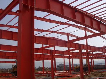 China Construções do aço estrutural com fechamento ondulado do painel da chapa de aço fornecedor