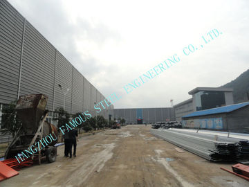China Luz construções de aço industriais de Multipan da casa pré-fabricada de ASTM 65 x 95 com placas compostas fornecedor