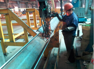 Construções pré-fabricadas de pouco peso do aço estrutural 95' X 120' ASTM A36 para o anúncio publicitário 4