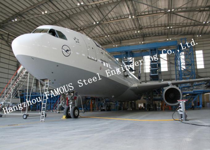 Construções personalizadas do hangar dos aviões do projeto com sistemas das portas deslizantes e do painel de sanduíche 0